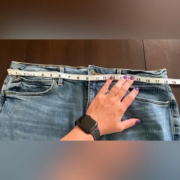 Wrangler High Rise Straight Crop Jeans Raw Hem Women’s Size 16 - Picture 3 of 9